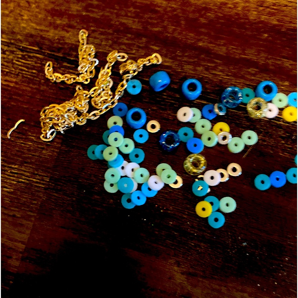 Coastal bracelet, blueberry knows you $10